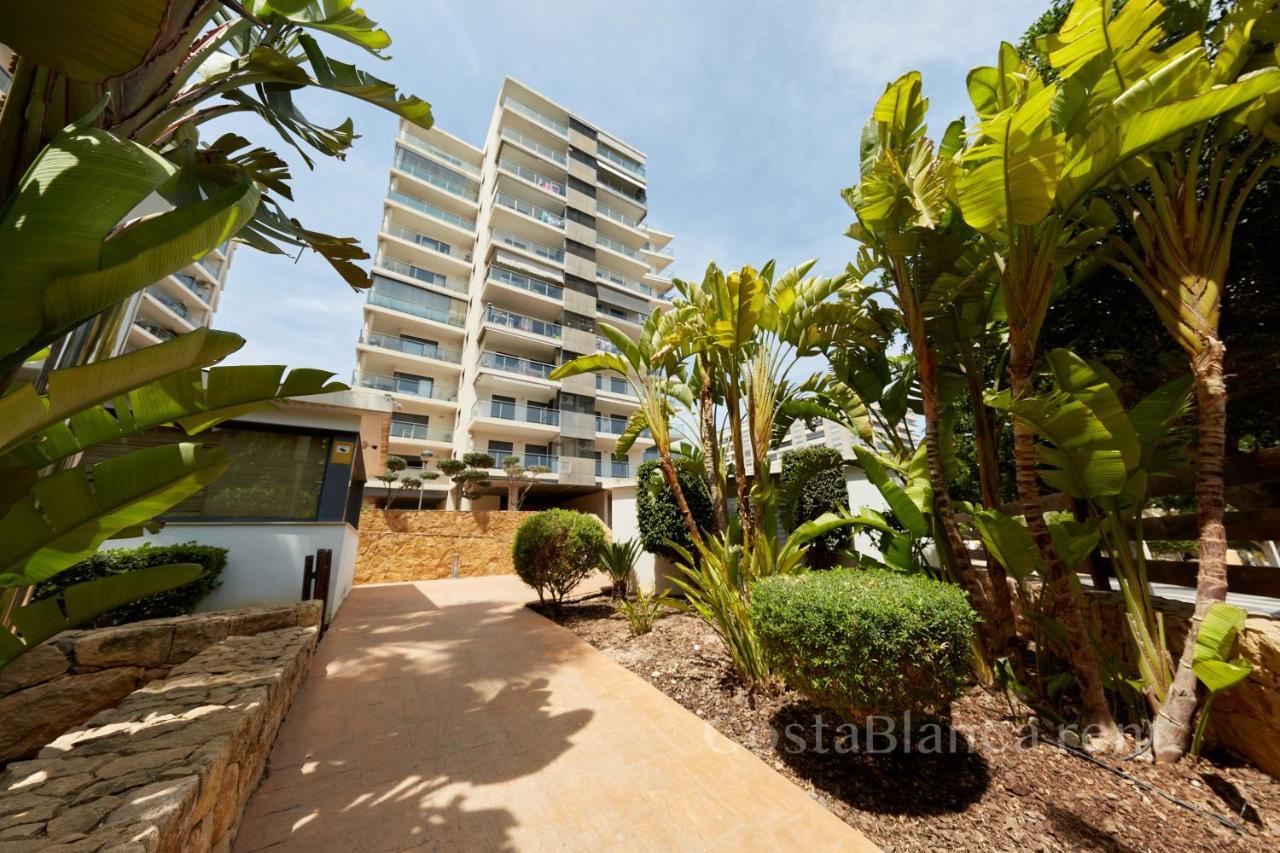 Luxurious, Newly-Renovated Large 2-Bedroom Condo By The Beach Benidorm Exterior foto
